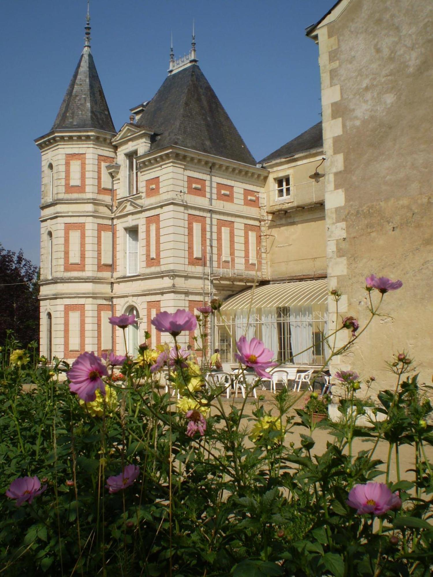 Chambre Au Chateau De Gresillon Bed & Breakfast Bauge-en-Anjou Exterior photo